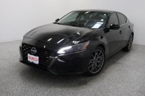 2024 Nissan Altima 2.0 SR