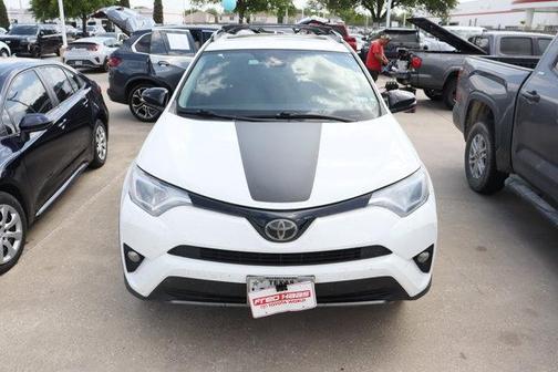 Super White 2018 Toyota RAV4 Adventure