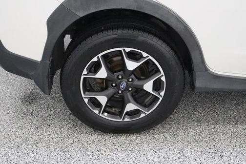 Crystal White Pearl 2019 Subaru Crosstrek 2.0i Premium