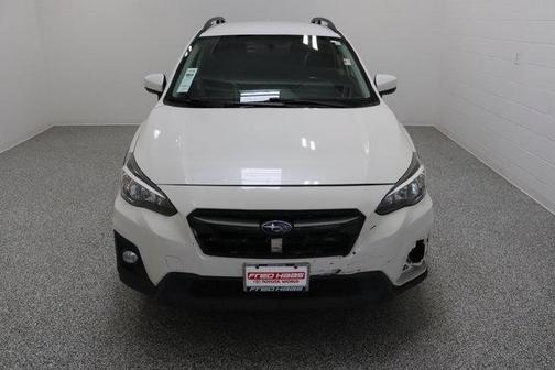 Crystal White Pearl 2019 Subaru Crosstrek 2.0i Premium