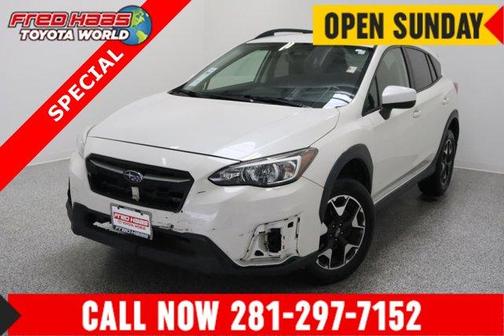 Crystal White Pearl 2019 Subaru Crosstrek 2.0i Premium