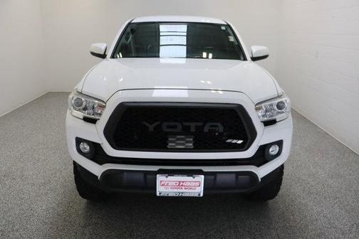 White 2022 Toyota Tacoma SR5
