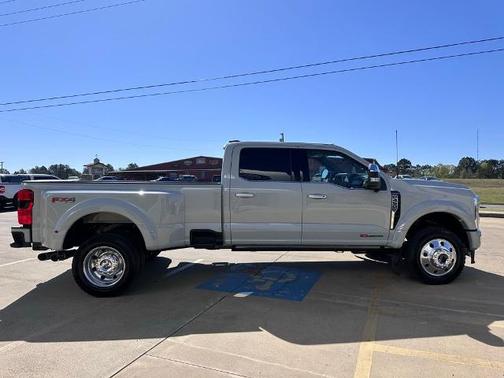 AVALANCHE 2026 Ford F-450 PLATINUM DRW