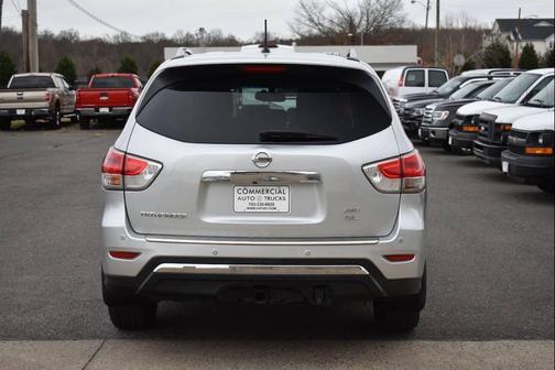 2016 Nissan Pathfinder SL