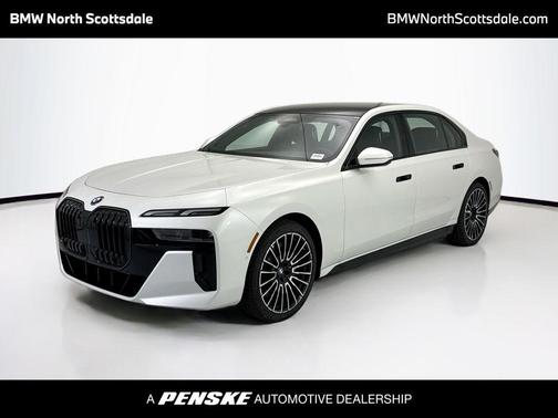 Mineral White Metallic 2026 BMW i7 XDrive60