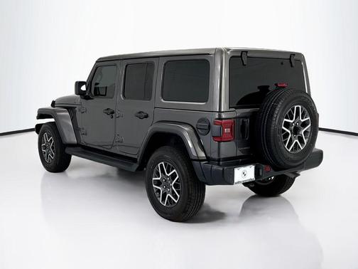 Crystal Metallic 2025 Jeep Wrangler Sahara