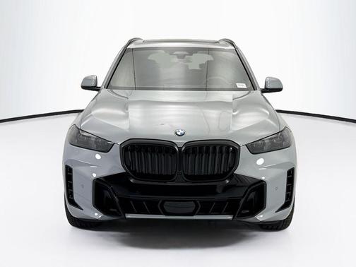 Gray Metallic 2026 BMW X5 xDrive40i