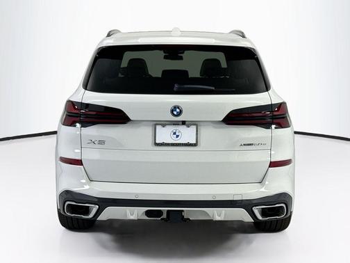 Alpine White 2026 BMW X5 xDrive50e