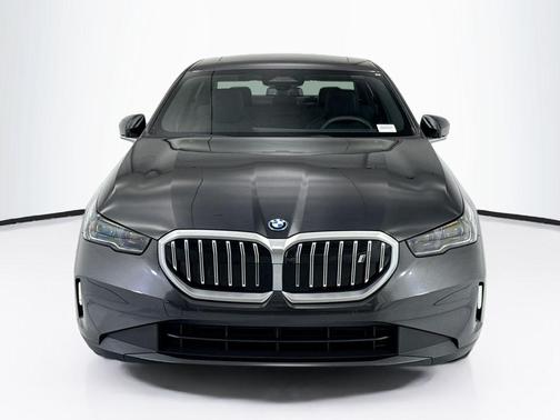 Dark Graphite 2026 BMW i5 eDrive40