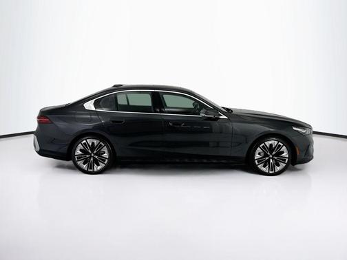 Dark Graphite 2026 BMW i5 eDrive40