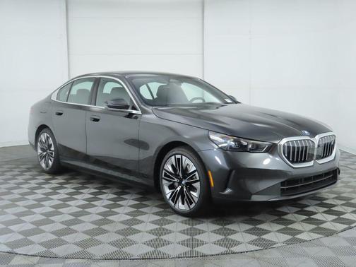 Dark Graphite 2026 BMW i5 eDrive40