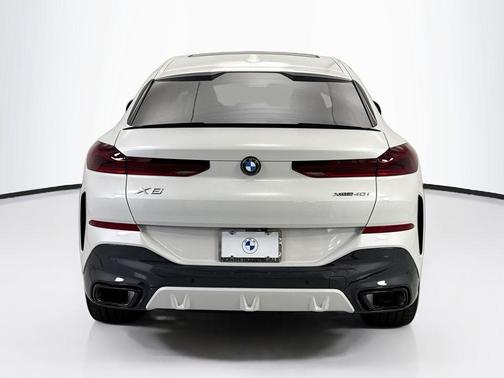 Mineral White Metallic 2027 BMW X6 xDrive40i