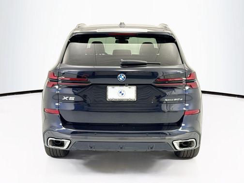 Carbon Black Metallic 2026 BMW X5 PHEV xDrive50e