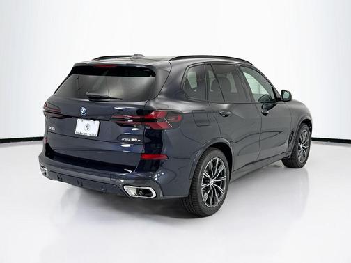 Carbon Black Metallic 2026 BMW X5 PHEV xDrive50e