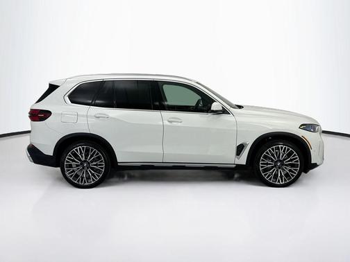Alpine White 2026 BMW X5 sDrive40i