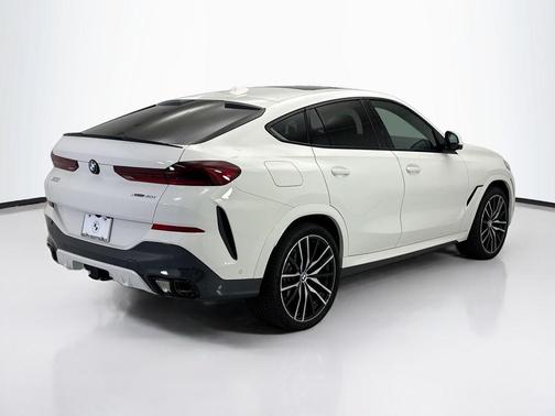 Alpine White 2027 BMW X6 xDrive40i