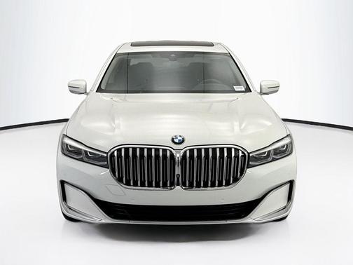 Alpine White 2020 BMW 740 i