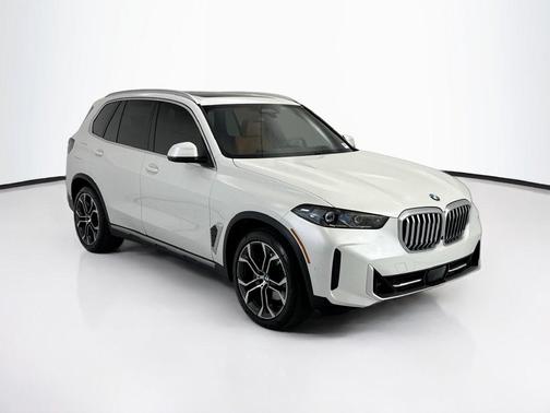 Mineral White Metallic 2024 BMW X5