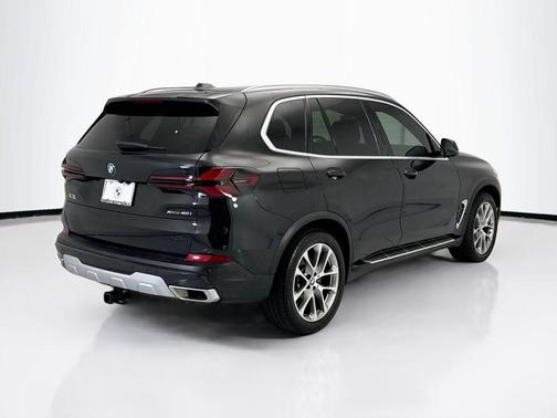 Black Sapphire Metallic 2024 BMW X5 xDrive40i