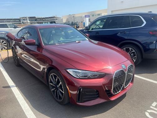 Aventurin Red Metallic 2023 BMW i4 Gran Coupe eDrive40