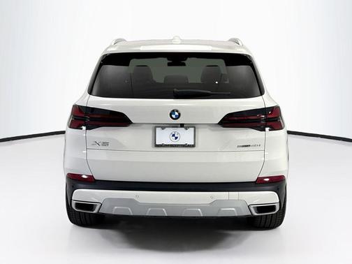 Alpine White 2026 BMW X5 sDrive40i