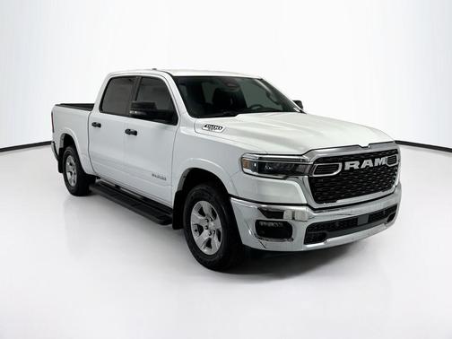 Bright White Clearcoat 2025 RAM 1500 Big Horn/Lone Star