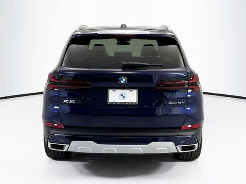Tanzanite Blue II Metallic 2026 BMW X5 xDrive40i