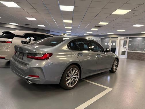 Gray Metallic 2023 BMW 330 i
