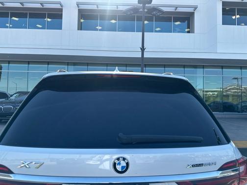 Mineral White Metallic 2019 BMW X7 xDrive50i