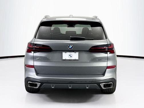 Gray Metallic 2026 BMW X5 xDrive40i