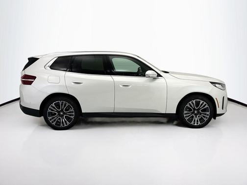 Mineral White Metallic 2026 BMW X3 30 xDrive