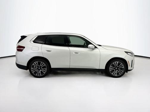 Mineral White Metallic 2026 BMW X3 30 xDrive