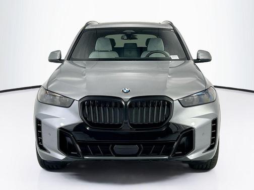 Gray Metallic 2026 BMW X5 xDrive40i