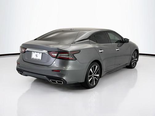 Gun Metallic 2023 Nissan Maxima SV