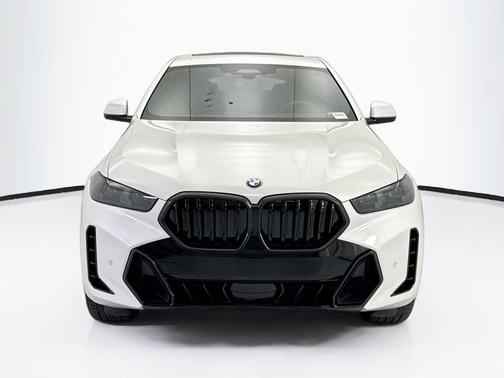 Mineral White Metallic 2026 BMW X6 xDrive40i