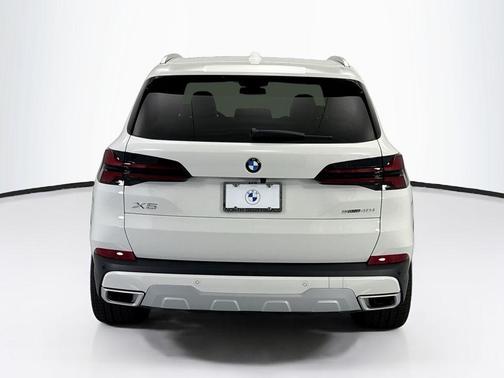 Alpine White 2026 BMW X5 sDrive40i