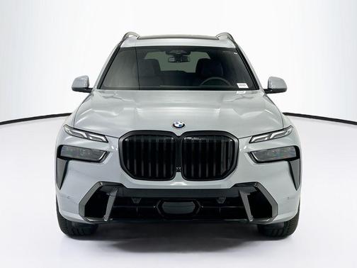 Gray Metallic 2027 BMW X7 xDrive40i