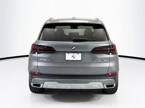 Gray Metallic 2026 BMW X5 sDrive40i