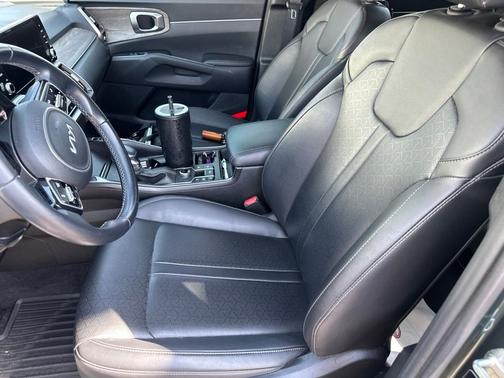 Green 2022 Kia Sorento X-Line EX