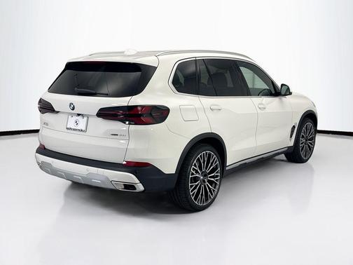 Alpine White 2026 BMW X5 xDrive40i