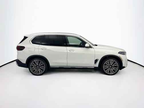 Alpine White 2026 BMW X5 xDrive40i