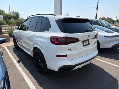 Alpine White 2021 BMW X5 M50i