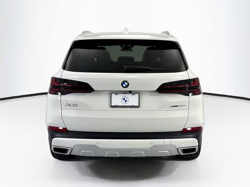 Alpine White 2026 BMW X5 xDrive40i