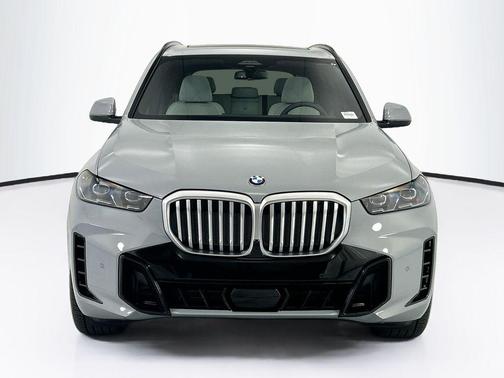 Gray Metallic 2026 BMW X5 xDrive40i