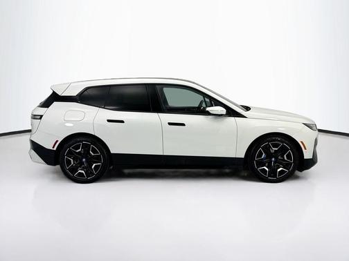 Alpine White 2023 BMW iX xDrive50