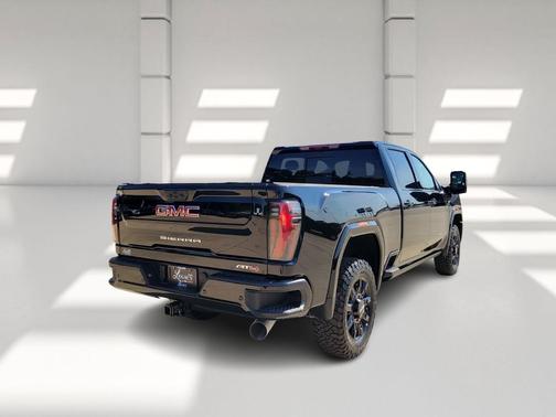 2025 GMC Sierra 2500 AT4