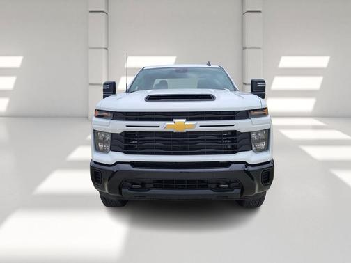 2025 Chevrolet Silverado 2500 Custom