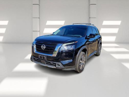 2024 Nissan Pathfinder SL FWD
