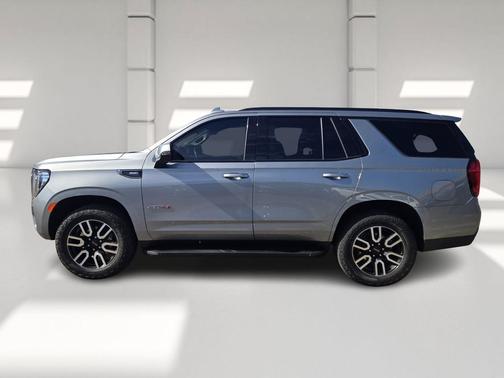 2024 GMC Yukon 4WD AT4