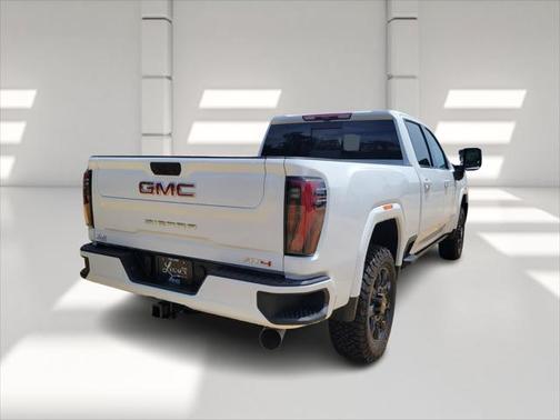 2025 GMC Sierra 2500 AT4